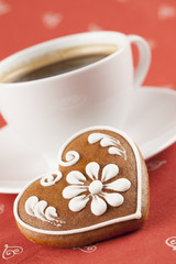 Gingerbread heart and coffee