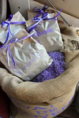 Fotobehang Lavendel Sachets de lavande  © Brad Pict