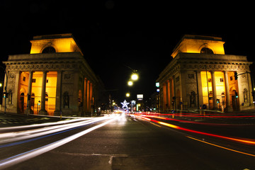 Fototapeta na wymiar Milan w nocy