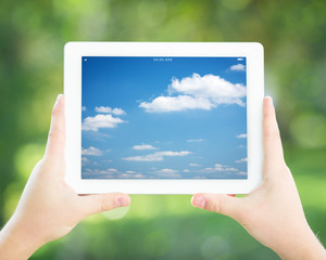 Man holding tablet PC