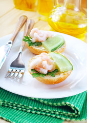avocado with shrimps
