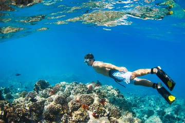Foto op Aluminium Snorkeling Underwater © EpicStockMedia