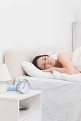 Obraz na płótnie Canvas Piękna kobieta, spanie w łóżku