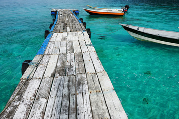Fototapeta premium Beautiful beach jetty