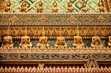 Fototapeta na wymiar Ornament Grand Palace in Bangkok