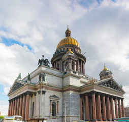 Fototapeta na wymiar Świętego Izaaka Katedra w St Petersburg, Rosja