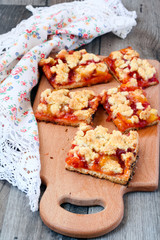 Plum tray bake