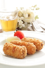  Japanese cuisine, croquette with iced tea