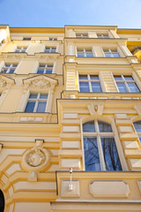 Altbau - Wohnung - Haus in Berlin