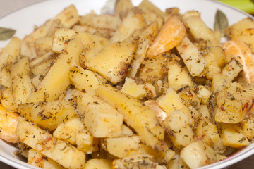 potatoes fried with herbs