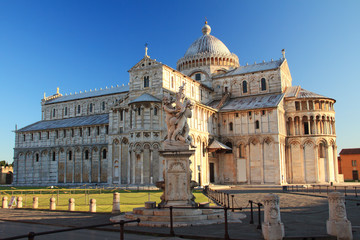 Fototapeta na wymiar Pisa Cathedral