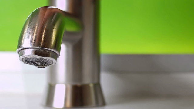 Waterdrop out of leaky Faucet - loop