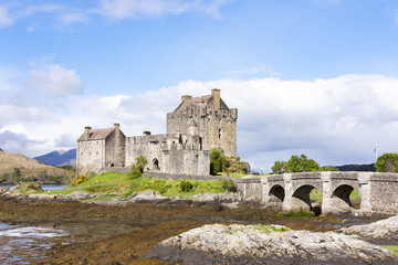 Fototapeta na wymiar Eilean Donan Castle, Loch Duich, Scotland