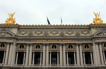 Fototapeta na wymiar Front Facade of Opera National de Paris