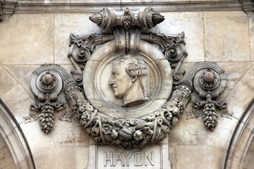 Architectural details of Opera National de Paris: Haydn
