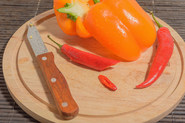 pepper, knife, water droplets