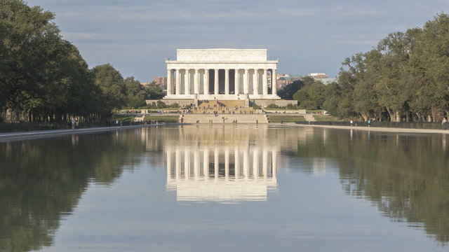 Timelapse of Tourists visiting Washington Lincoln Memorial