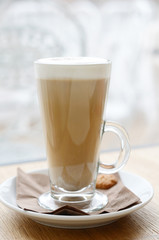 Latte in high glass - 48607220