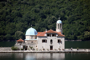 Fototapeta na wymiar Kościół Matki Boskiej na Skale, Perast, Czarnogóra