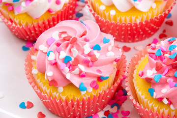 Valentine cupcakes with love sign