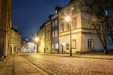 Fototapeta na wymiar Stare Miasto w nocy.