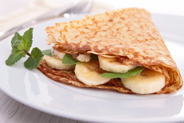 banana crepe