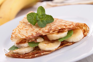banana crepe