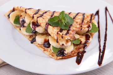 banana crepe with chocolate