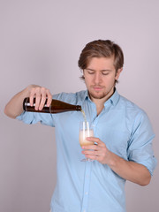 bier einschenken