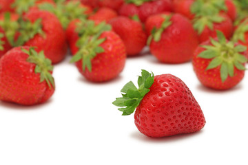 Scattered strawberry (isolated)