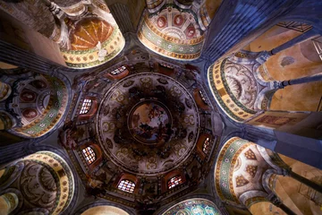 Fotobehang painted Ceiling in Basilica San Vitale in Ravenna © vvoe