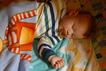 Niño durmiendo,bebé durmiendo.