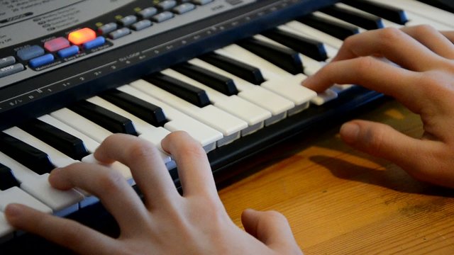 Keyboard spielen