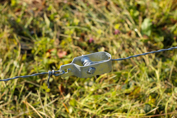 barbed wire tensioners