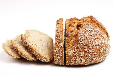 7-grain bread cut in slices