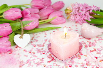 Obraz na płótnie Canvas Walentynki, kwiaty pozdrowienia