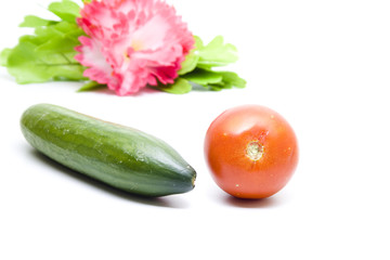 Gurke mit Tomate