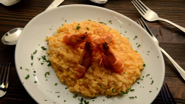 Risotto ai gamberoni 새우와 리소 토