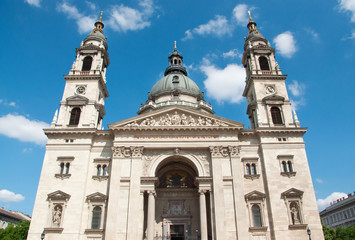 Fototapeta na wymiar Basilica of Saint Stephen in Budapest Hungary
