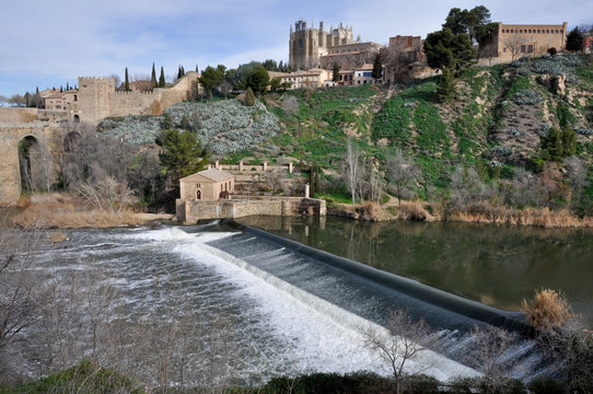 Dam on Tajo river, Toledo (Spain)