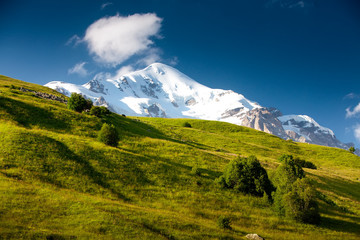 Obraz na płótnie Canvas Beautiful landscapes with high mountains of Georgia