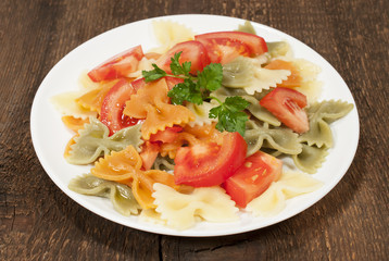 farfalle with tomatoes