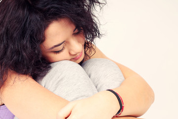 Naklejka premium Young brown-haired woman sleeps