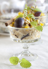 Couscous mit Pflaumen