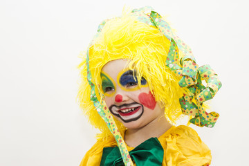 Kleiner Junge als Clown