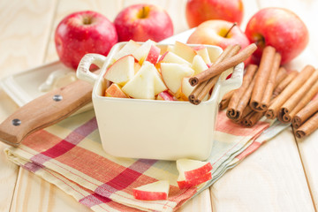 Apples with cinnamon