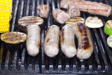 Колбаски на гриле