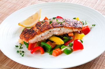 Salmon with vegetables