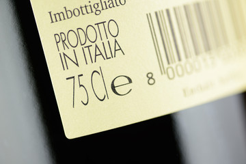 Label of a bottle of italian red wine © Stefano Neri