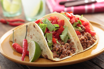 Tacos with ground beef and vegetables